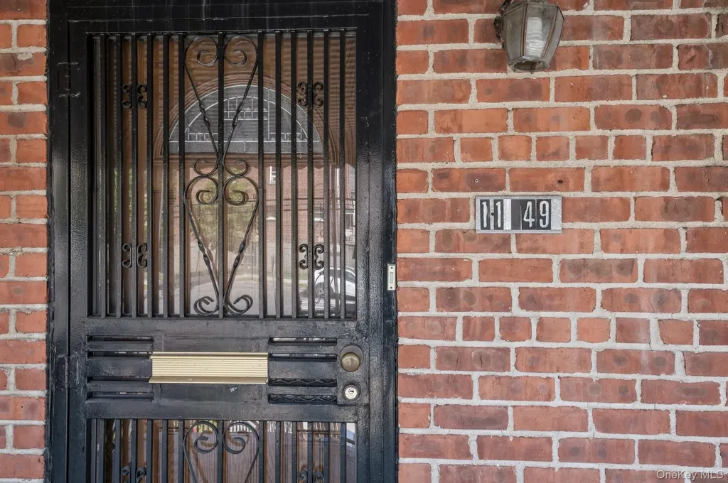 1149 East 219th Street Bronx NY 10469