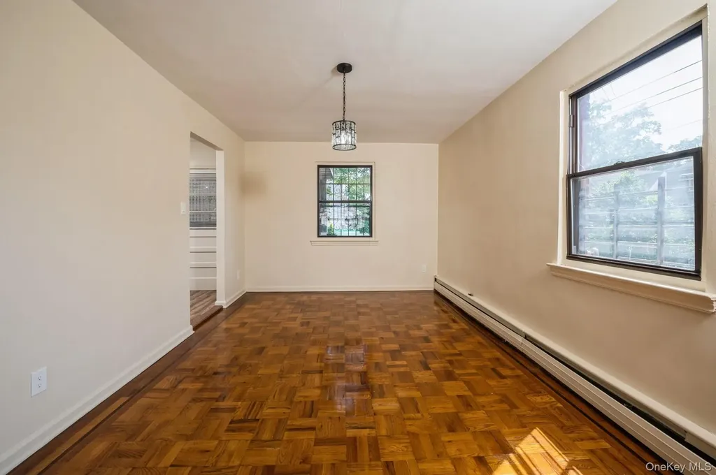 1149 East 219th Street Bronx NY 10469