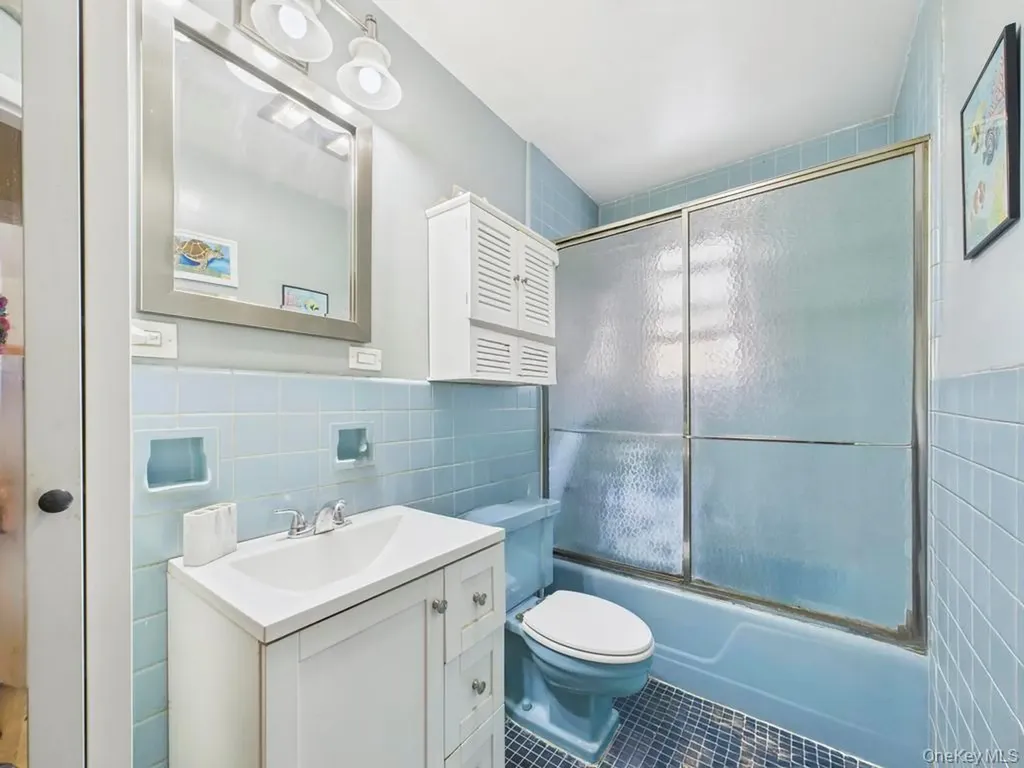 120-28 Graham Court Flushing NY 11354