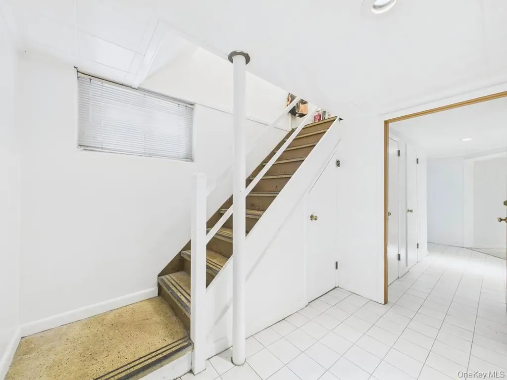 120-28 Graham Court Flushing NY 11354