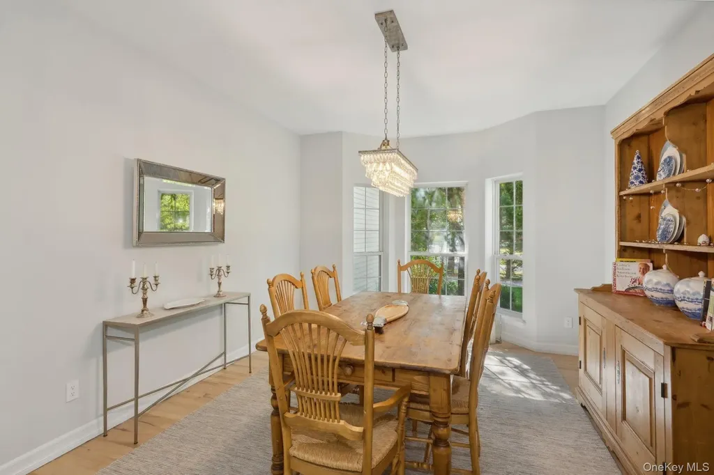35 Hollow Lane Westhampton NY 11977