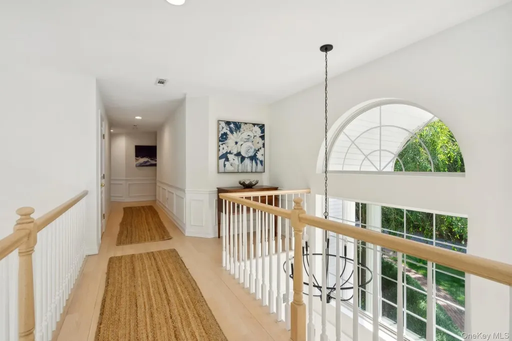 35 Hollow Lane Westhampton NY 11977