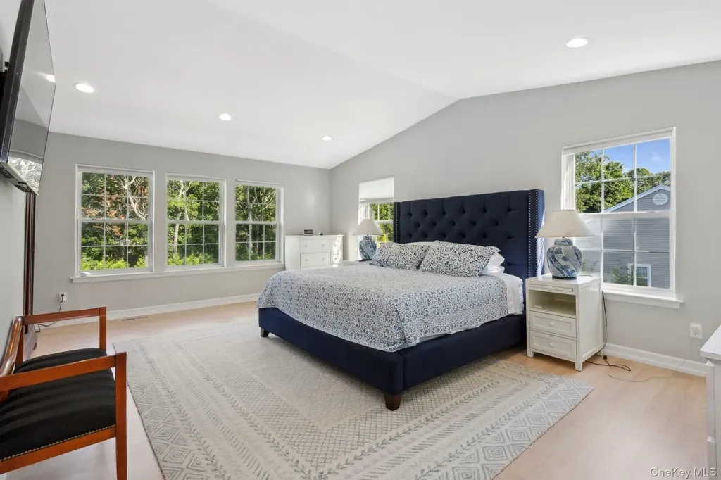 35 Hollow Lane Westhampton NY 11977