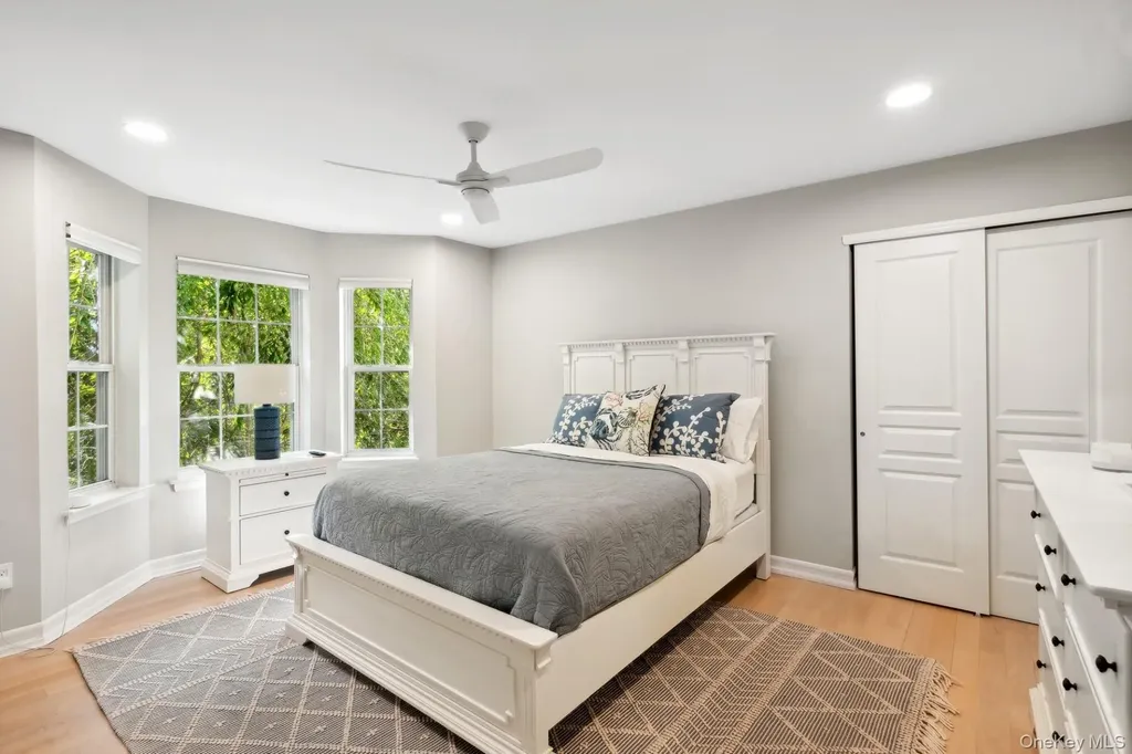 35 Hollow Lane Westhampton NY 11977