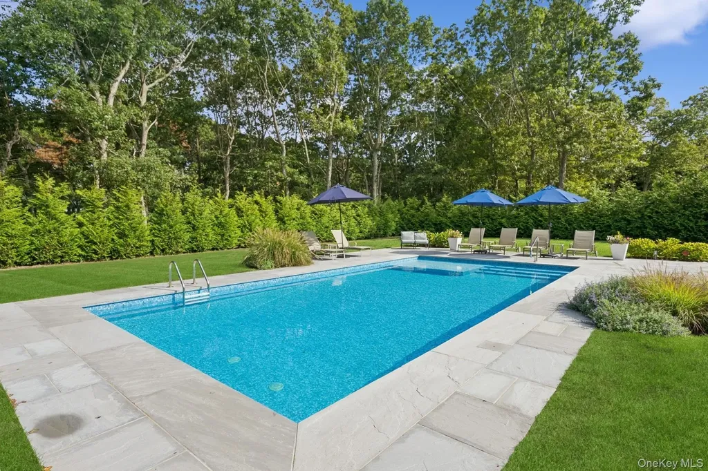 35 Hollow Lane Westhampton NY 11977