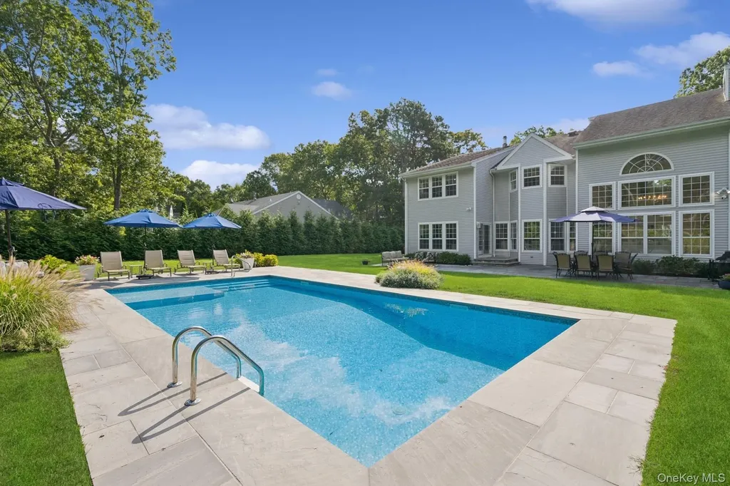 35 Hollow Lane Westhampton NY 11977