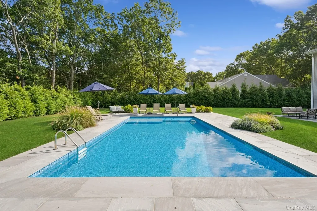 35 Hollow Lane Westhampton NY 11977