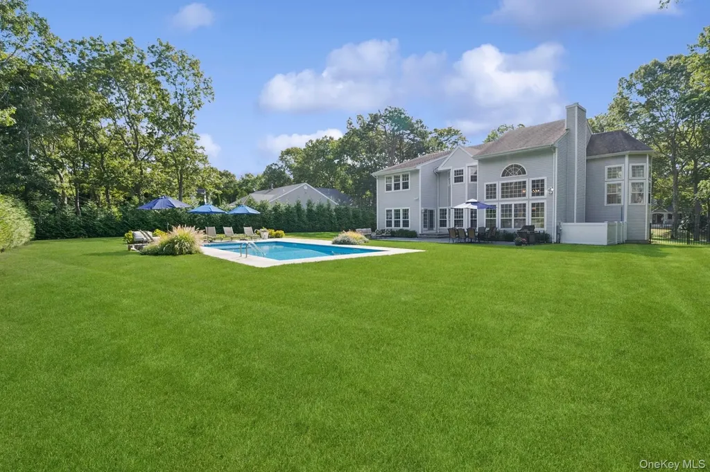 35 Hollow Lane Westhampton NY 11977