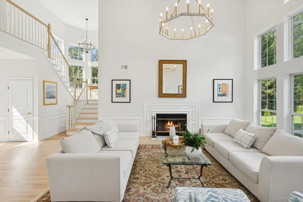 35 Hollow Lane Westhampton NY 11977