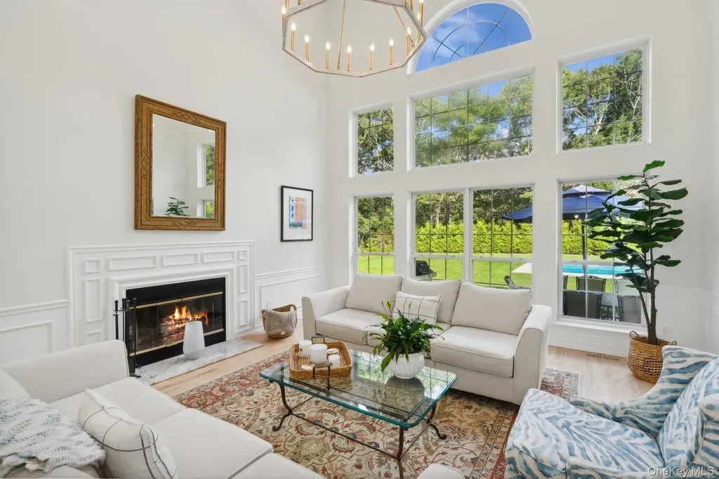 35 Hollow Lane Westhampton NY 11977