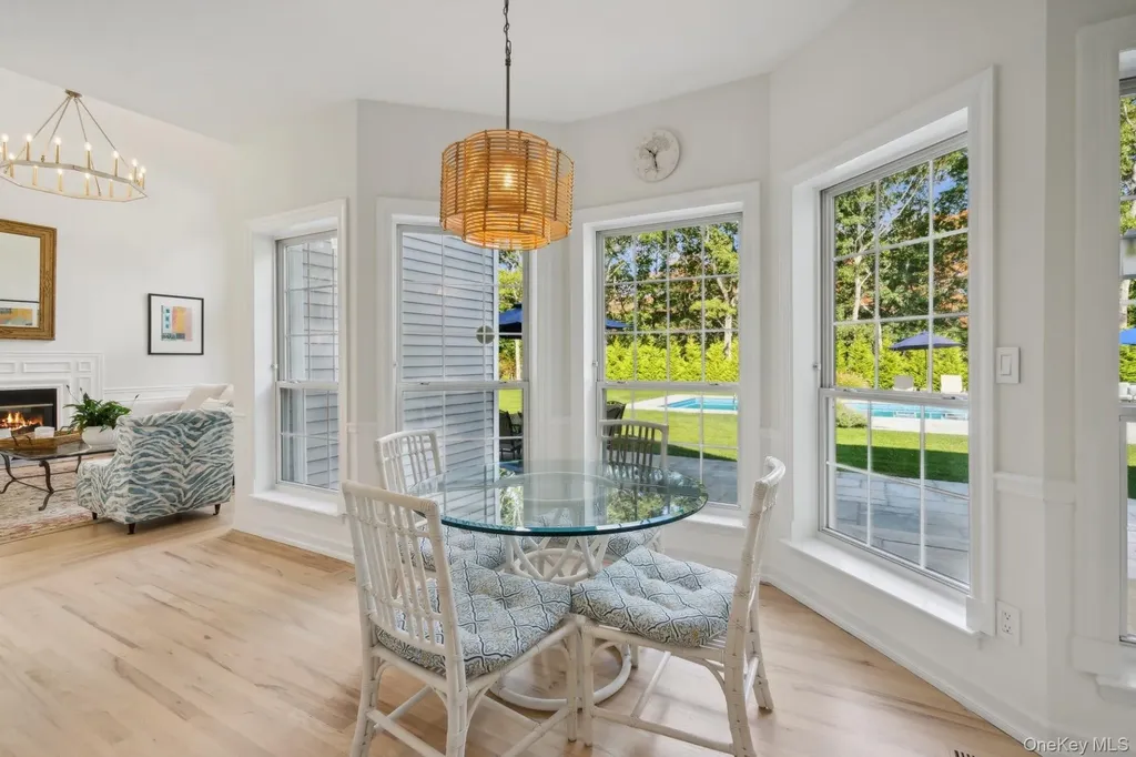 35 Hollow Lane Westhampton NY 11977