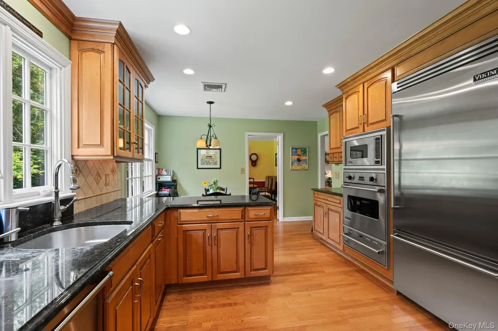 4 Pippin Lane Lloyd Harbor NY 11743
