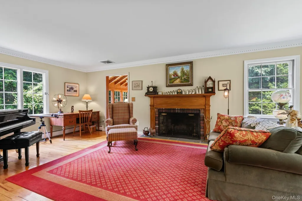 4 Pippin Lane Lloyd Harbor NY 11743
