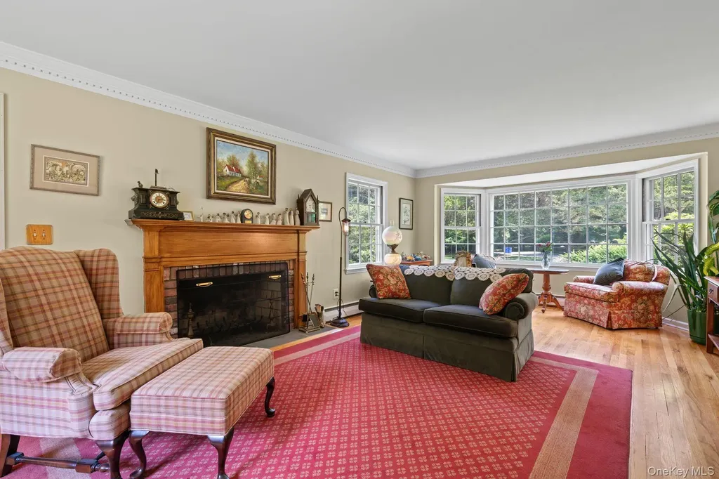 4 Pippin Lane Lloyd Harbor NY 11743