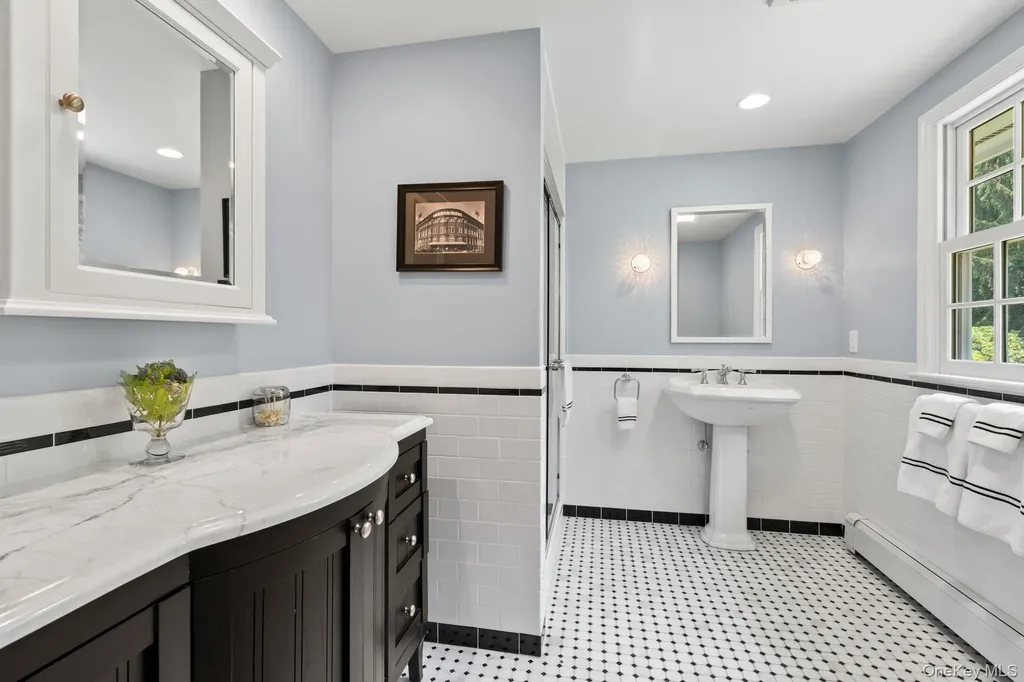 4 Pippin Lane Lloyd Harbor NY 11743