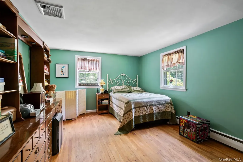 4 Pippin Lane Lloyd Harbor NY 11743