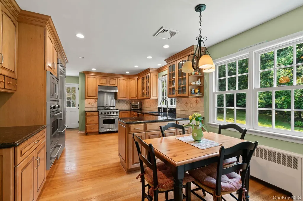 4 Pippin Lane Lloyd Harbor NY 11743