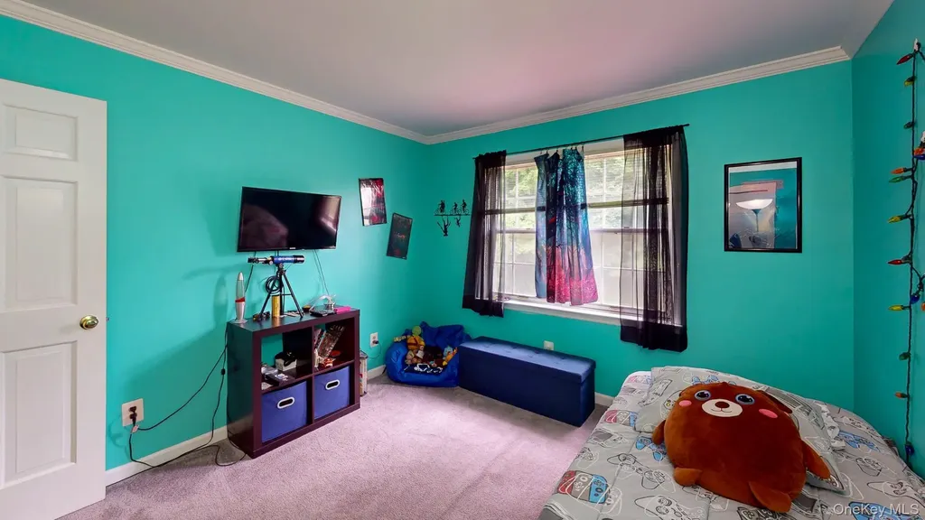 125 Pinebrook Drive Hyde Park NY 12538