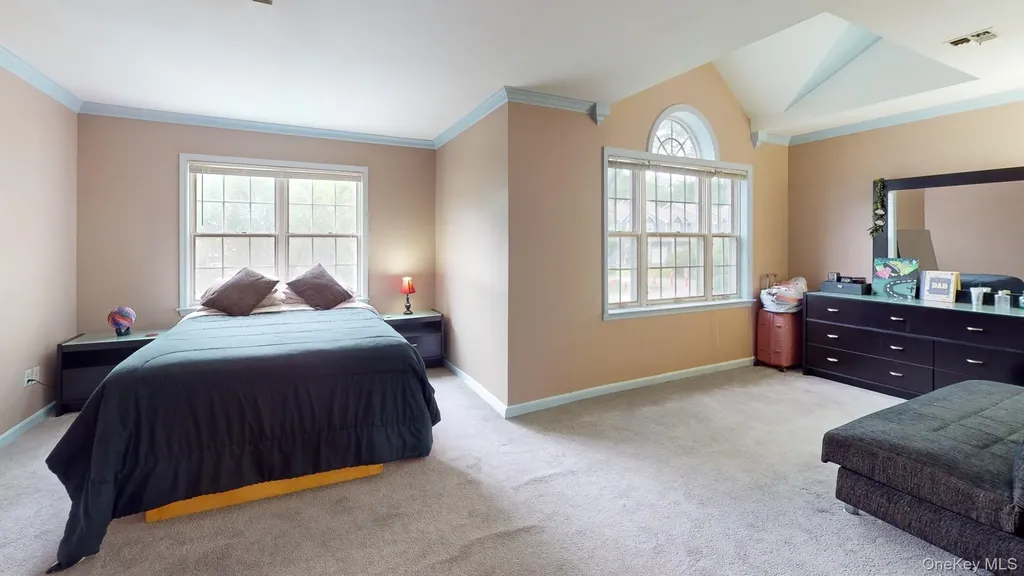 125 Pinebrook Drive Hyde Park NY 12538