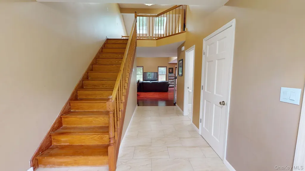 125 Pinebrook Drive Hyde Park NY 12538