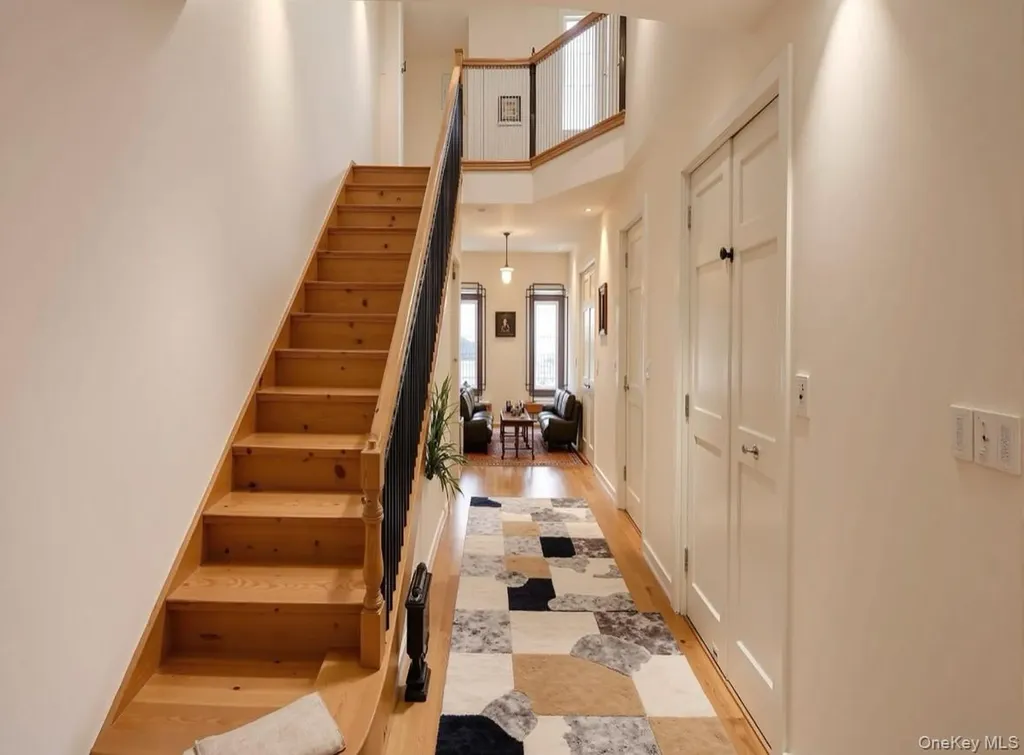 125 Pinebrook Drive Hyde Park NY 12538