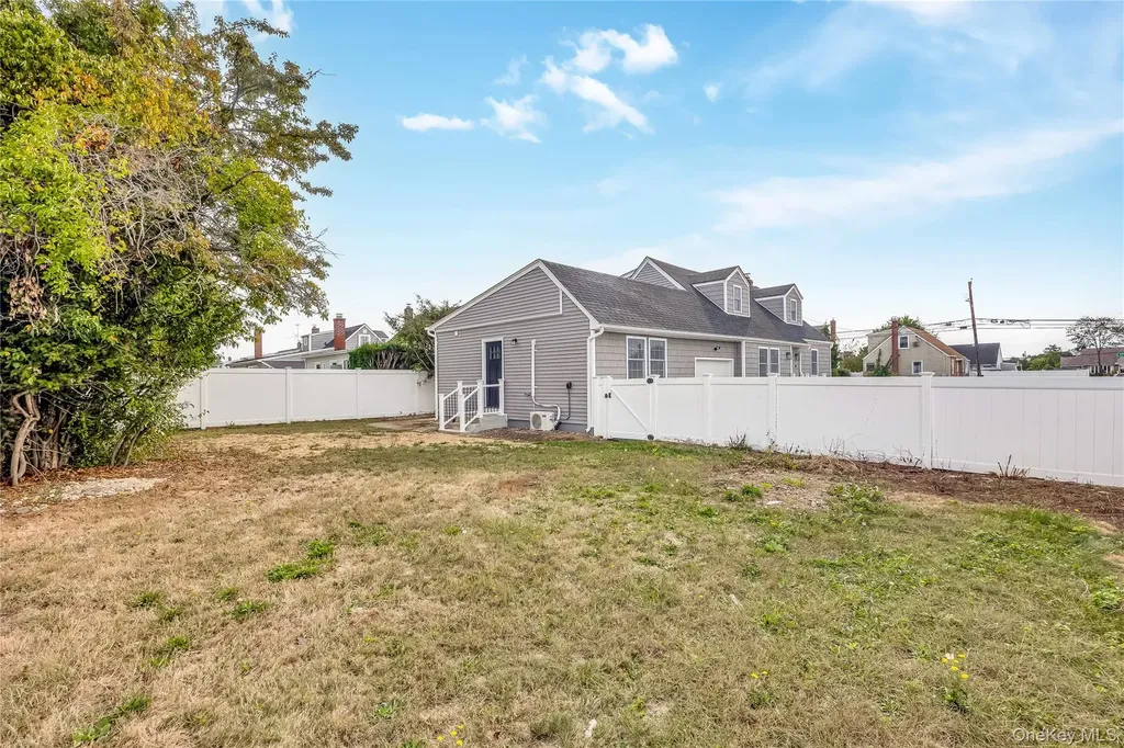 547 17th Street West Babylon NY 11704