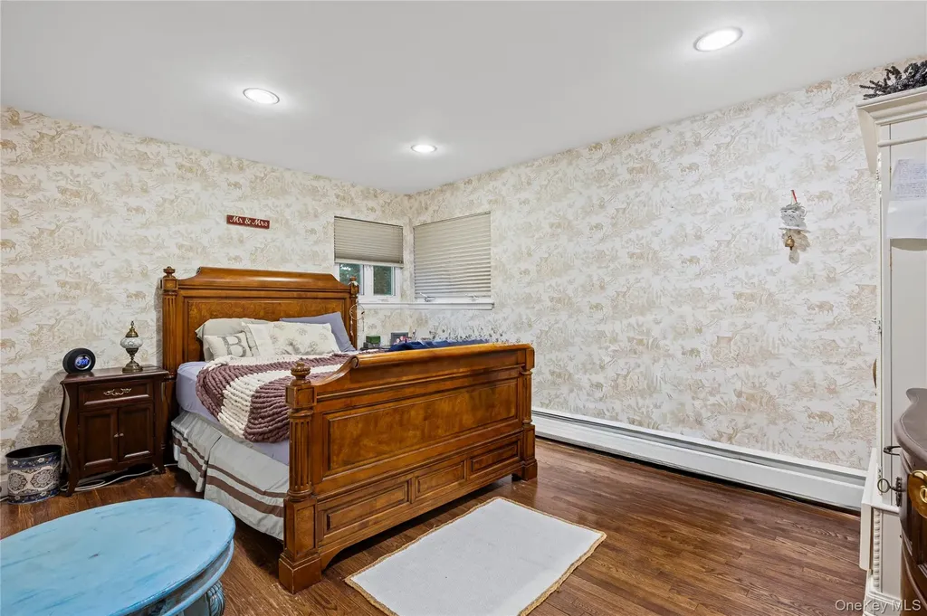 2495 Navy Place Bellmore NY 11710