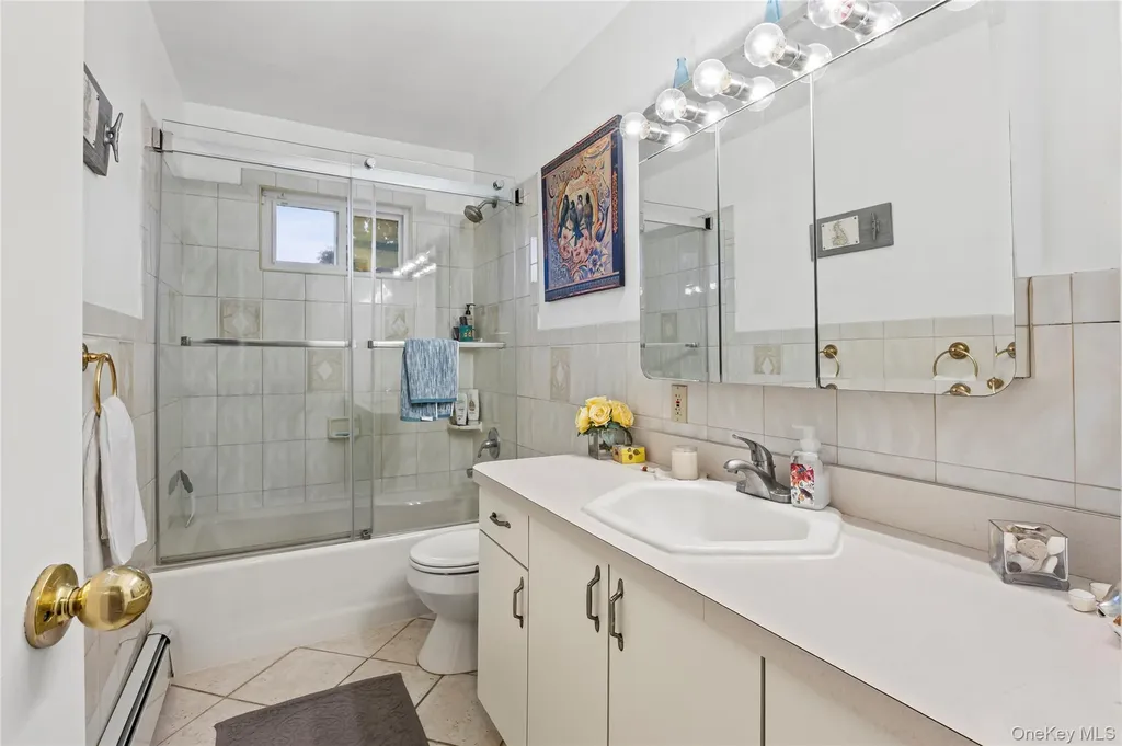 2495 Navy Place Bellmore NY 11710