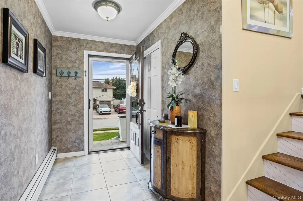 2495 Navy Place Bellmore NY 11710