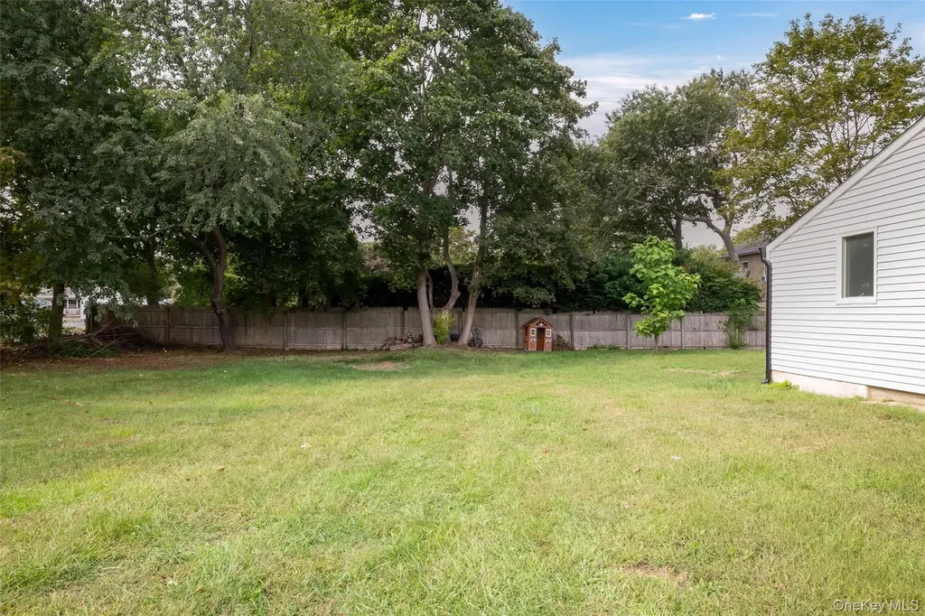 506 Scherger Avenue East Patchogue NY 11772