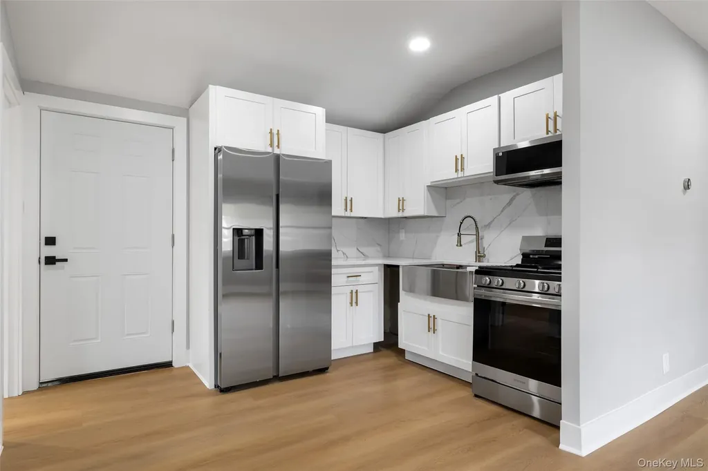 506 Scherger Avenue East Patchogue NY 11772