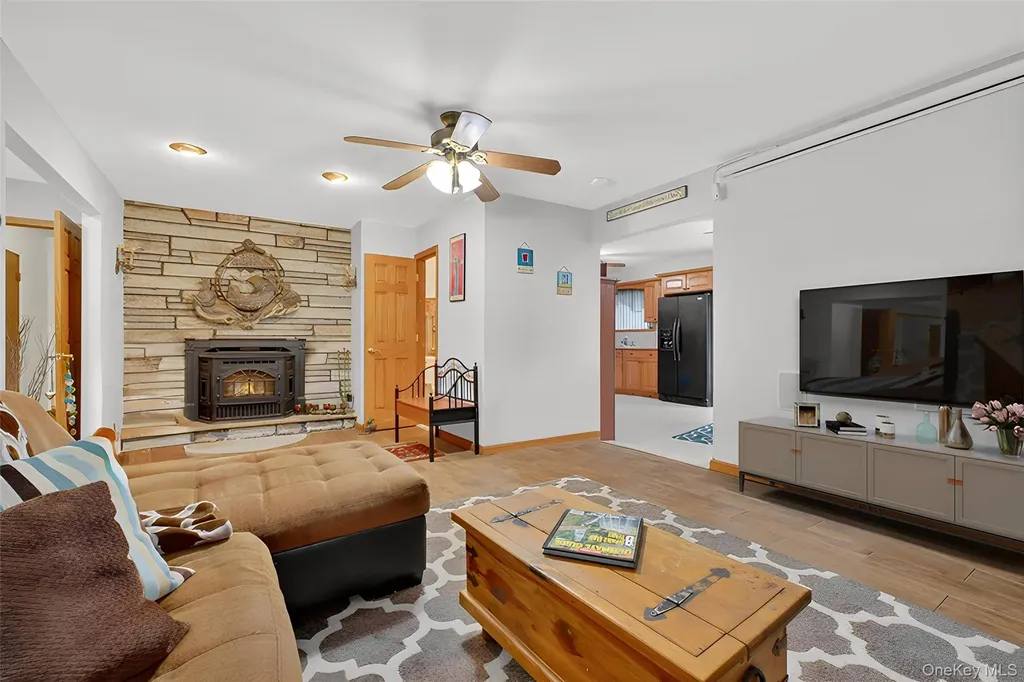 74 Lyndon Road Fishkill NY 12524