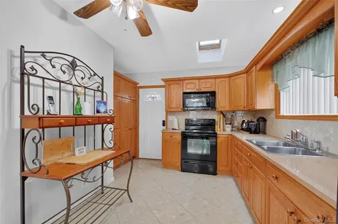 74 Lyndon Road Fishkill NY 12524