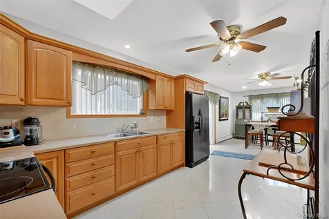 74 Lyndon Road Fishkill NY 12524