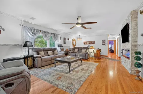 74 Lyndon Road Fishkill NY 12524