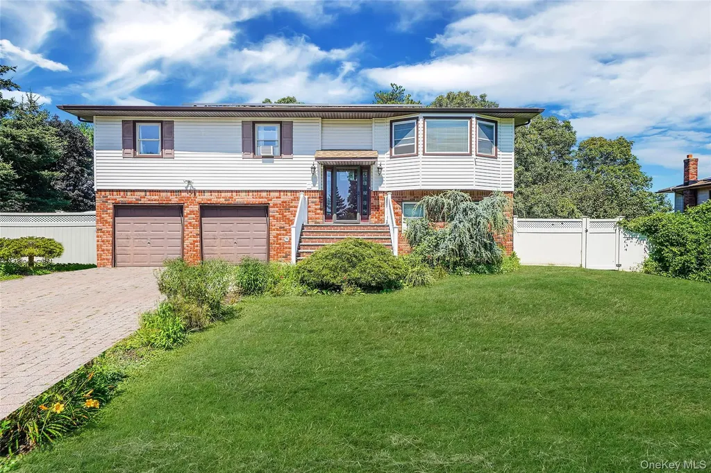 5 Hermart Lane Ronkonkoma NY 11779