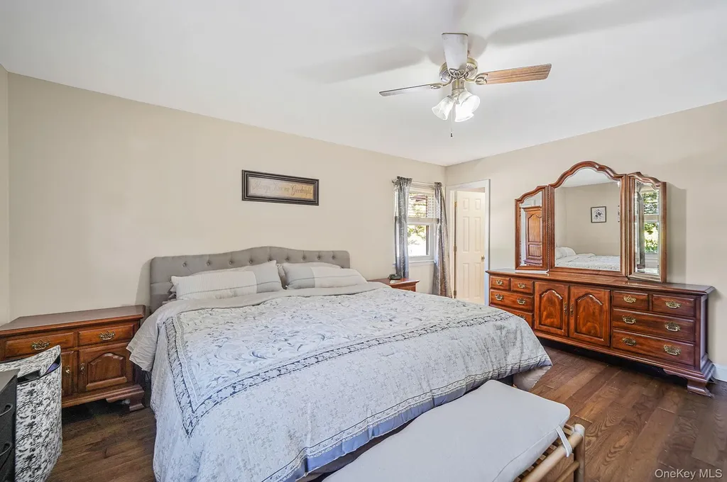 5 Hermart Lane Ronkonkoma NY 11779