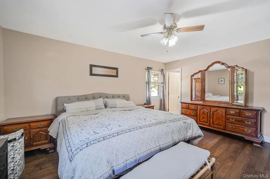 5 Hermart Lane Ronkonkoma NY 11779