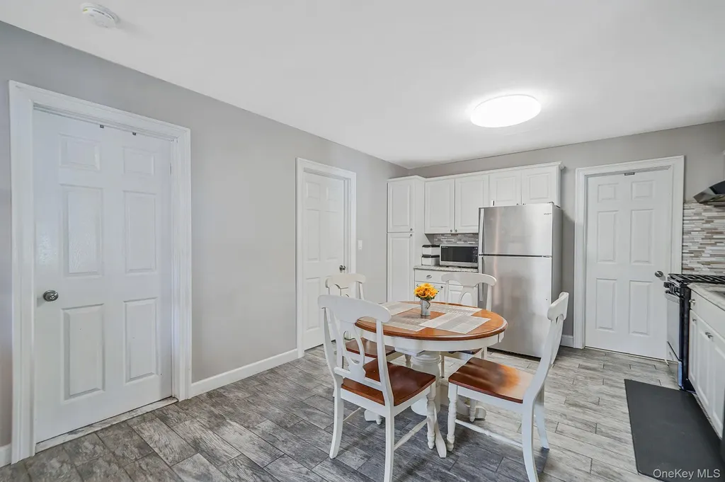 5 Hermart Lane Ronkonkoma NY 11779