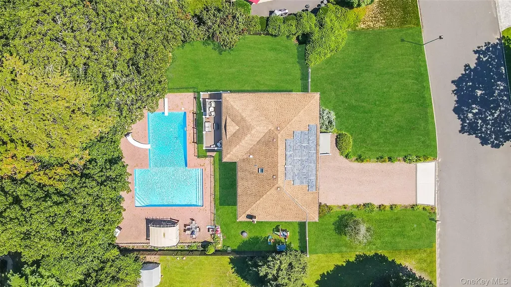 5 Hermart Lane Ronkonkoma NY 11779