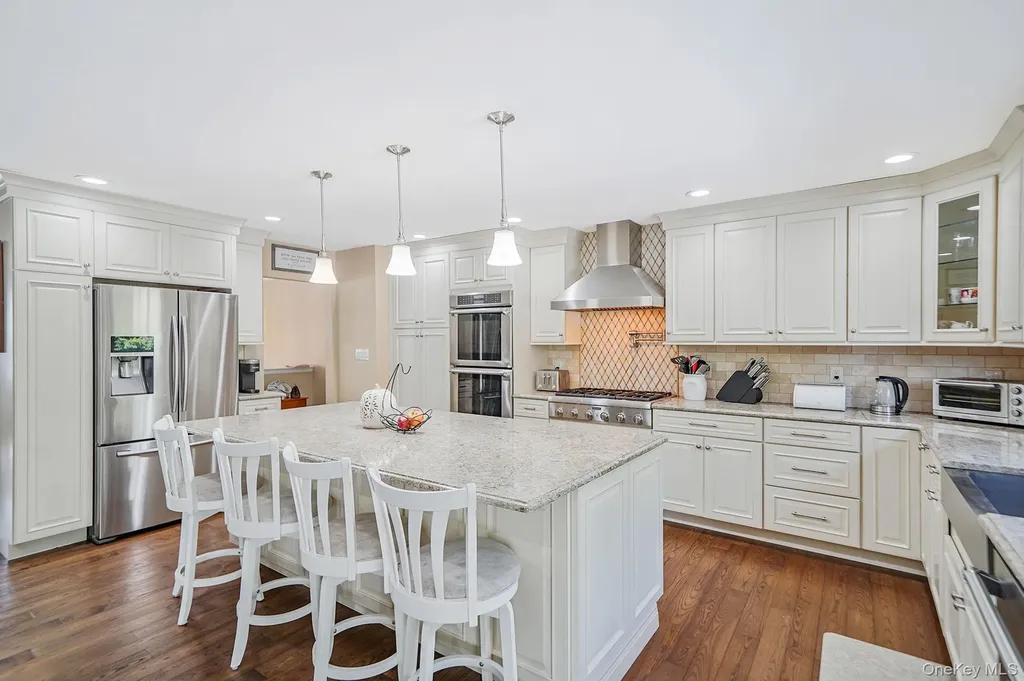 5 Hermart Lane Ronkonkoma NY 11779