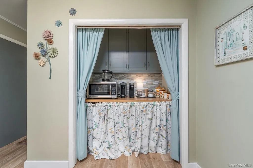 920 Bray Avenue Laurel NY 11948