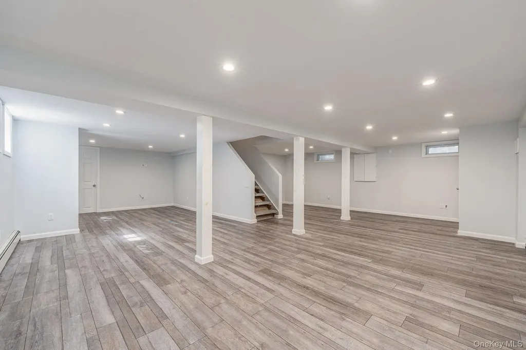 920 Bray Avenue Laurel NY 11948