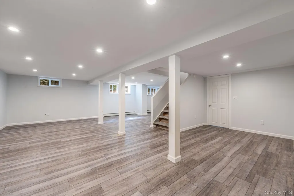 920 Bray Avenue Laurel NY 11948