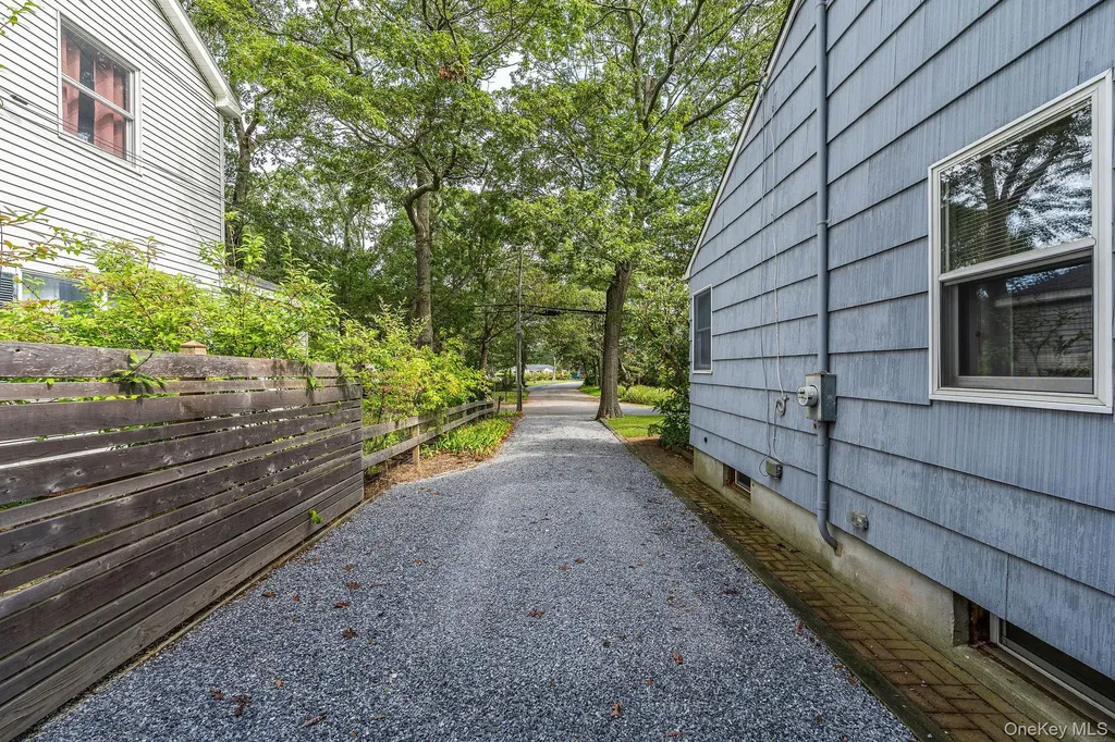 920 Bray Avenue Laurel NY 11948