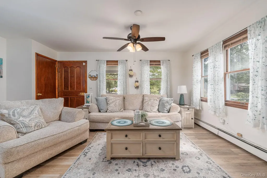 920 Bray Avenue Laurel NY 11948