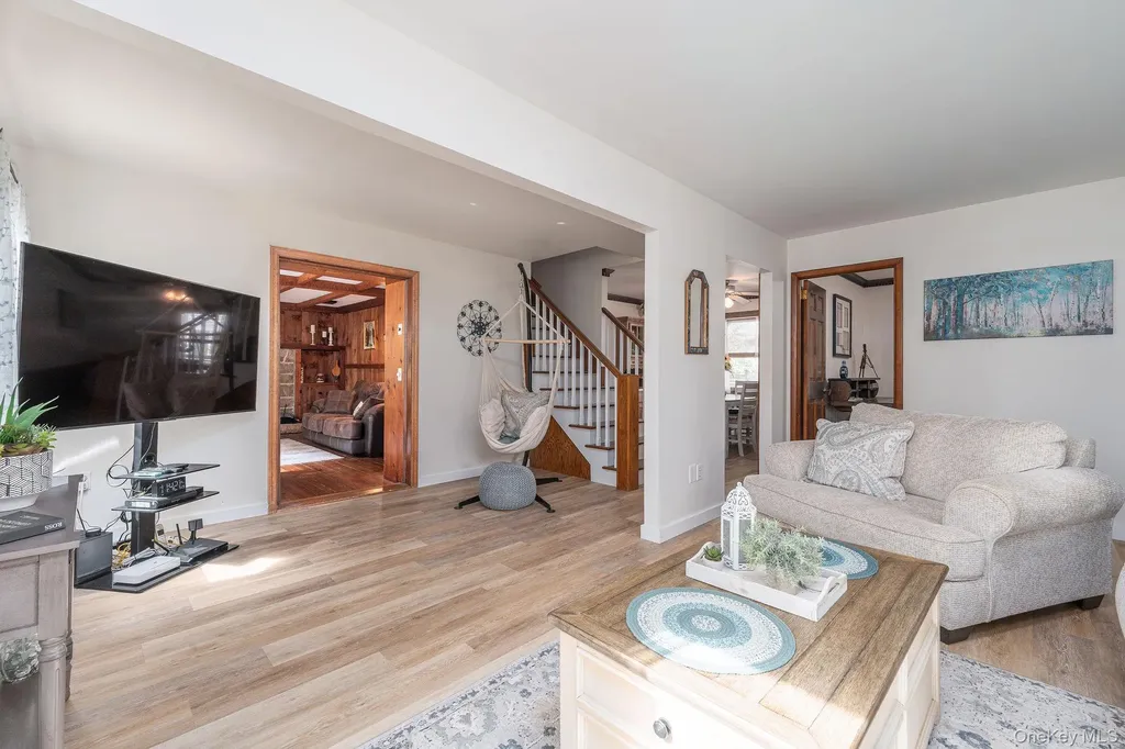 920 Bray Avenue Laurel NY 11948