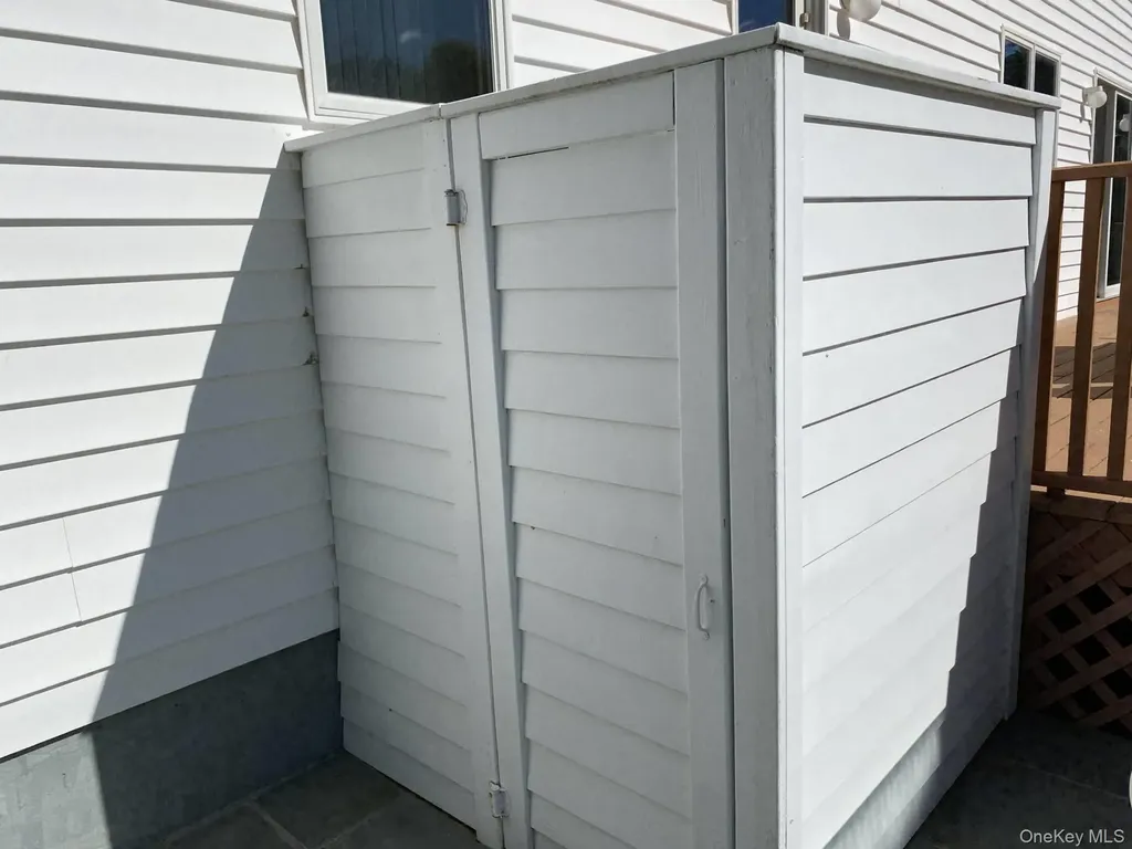 7 Sea Breeze Avenue Westhampton NY 11977