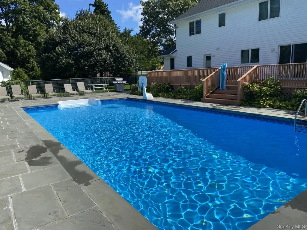 7 Sea Breeze Avenue Westhampton NY 11977