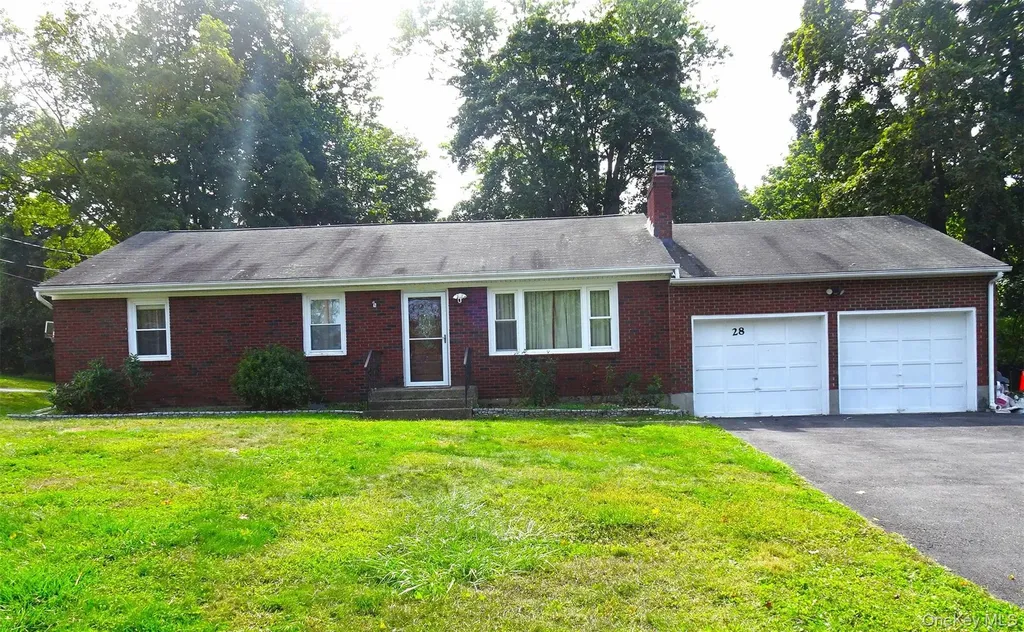 28 Overlook Drive Middlehope NY 12550